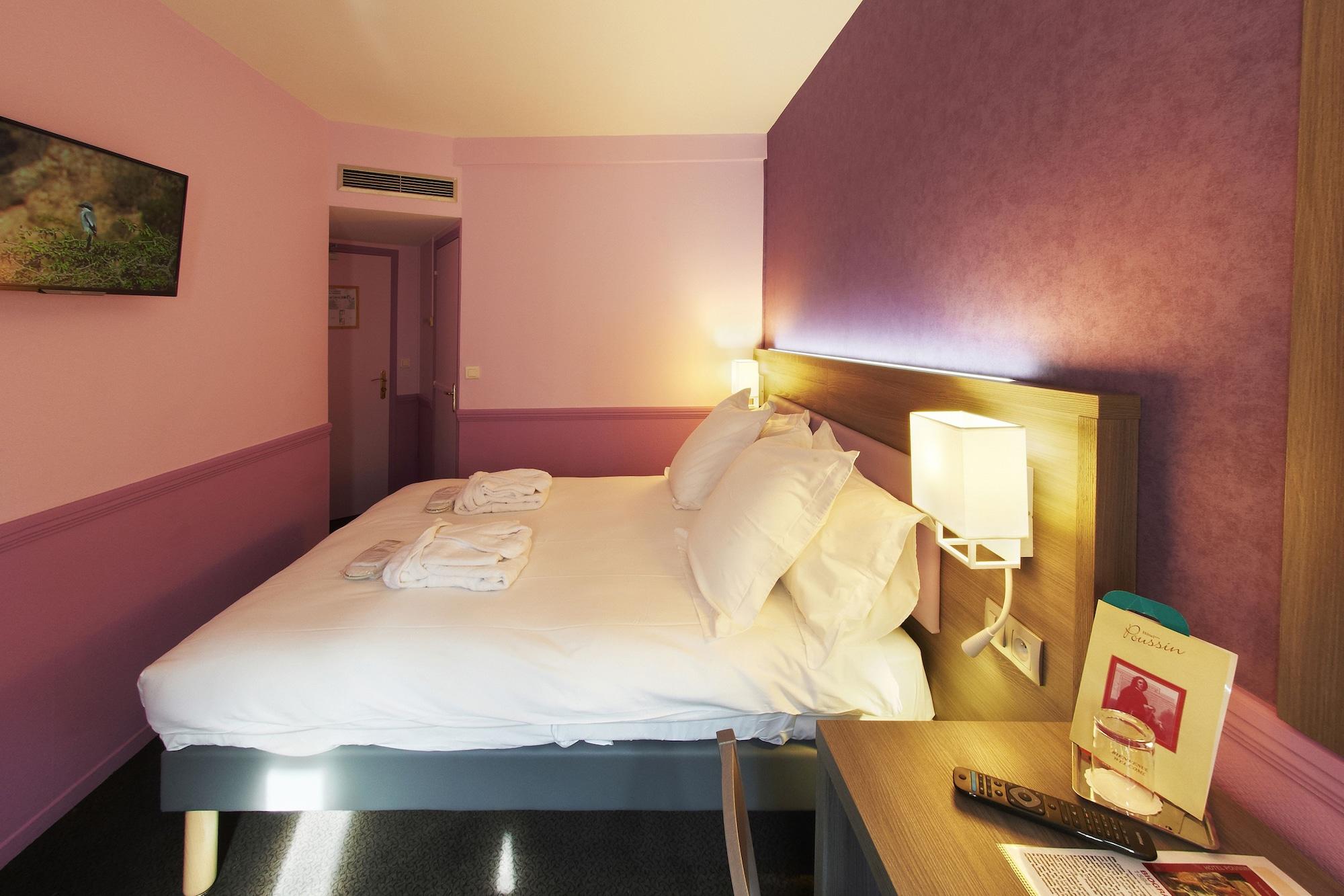 Hotel Poussin Paris Bagian luar foto