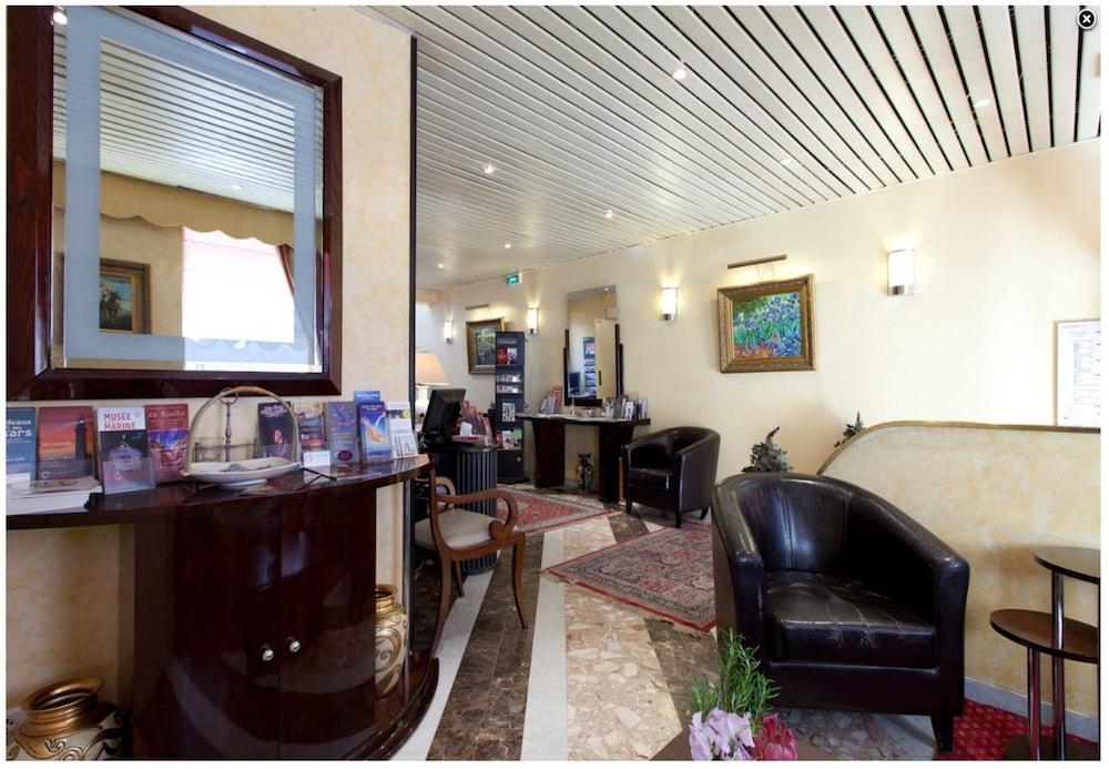Hotel Poussin Paris Bagian luar foto