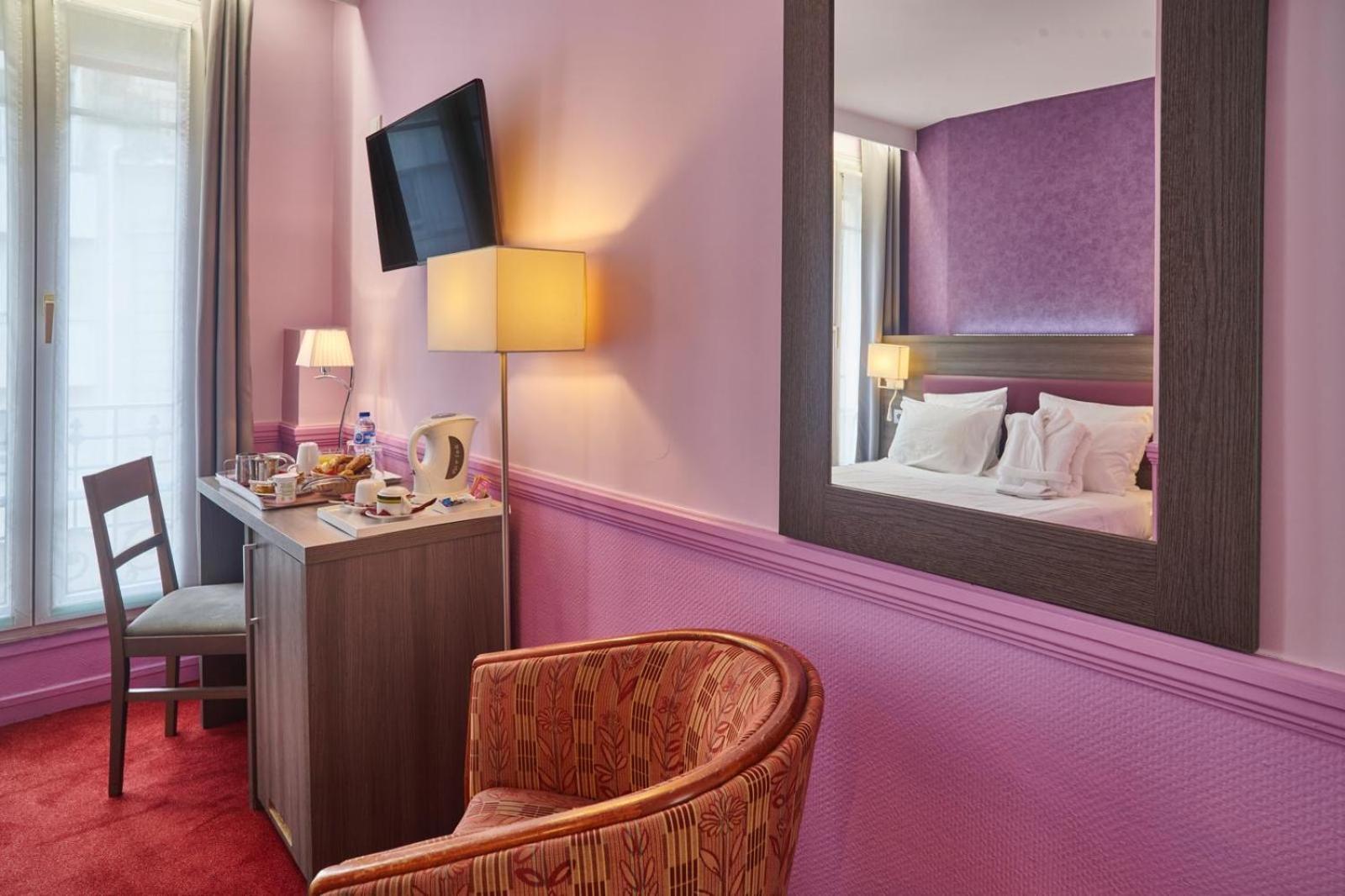 Hotel Poussin Paris Bagian luar foto