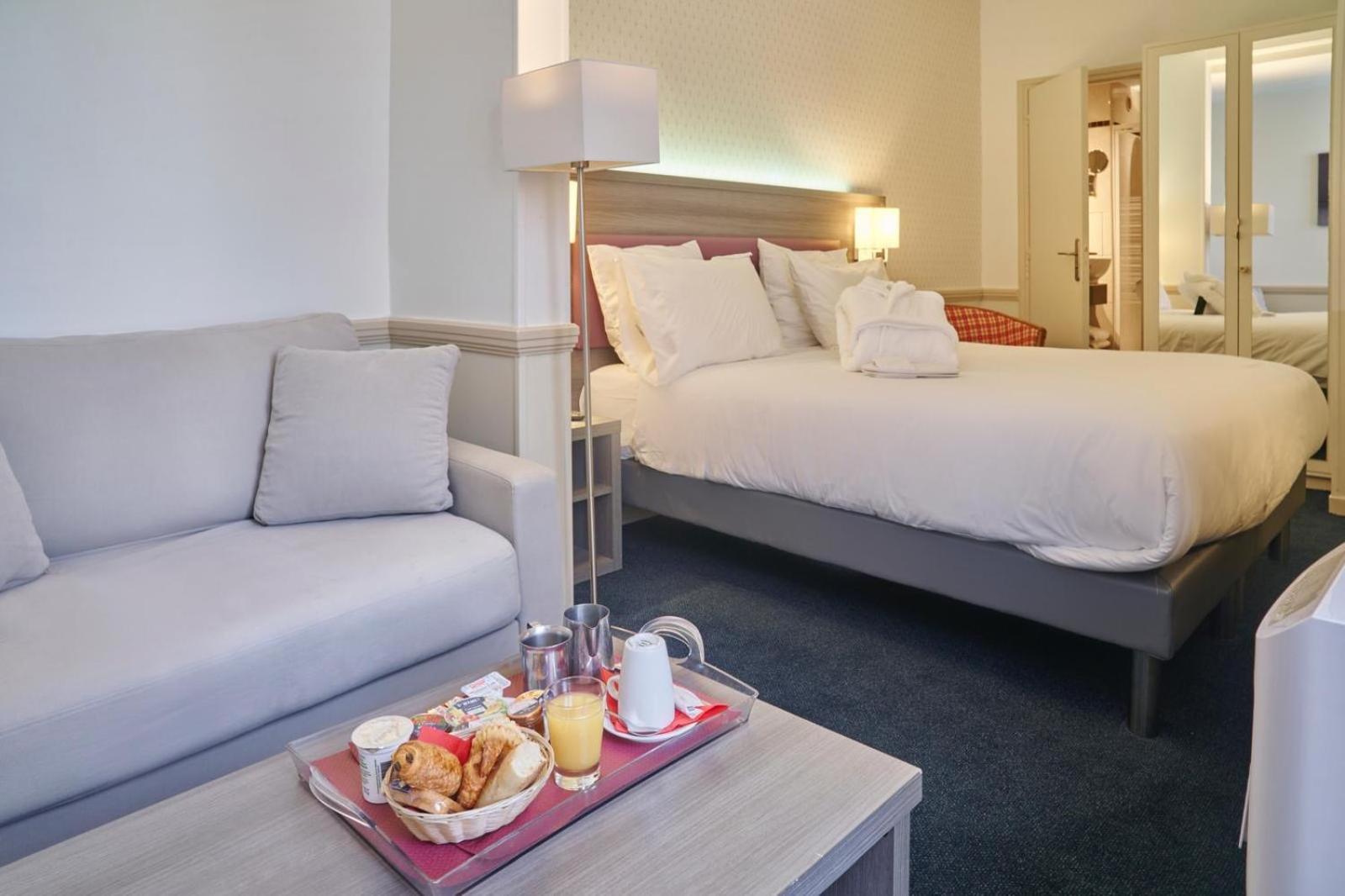 Hotel Poussin Paris Bagian luar foto