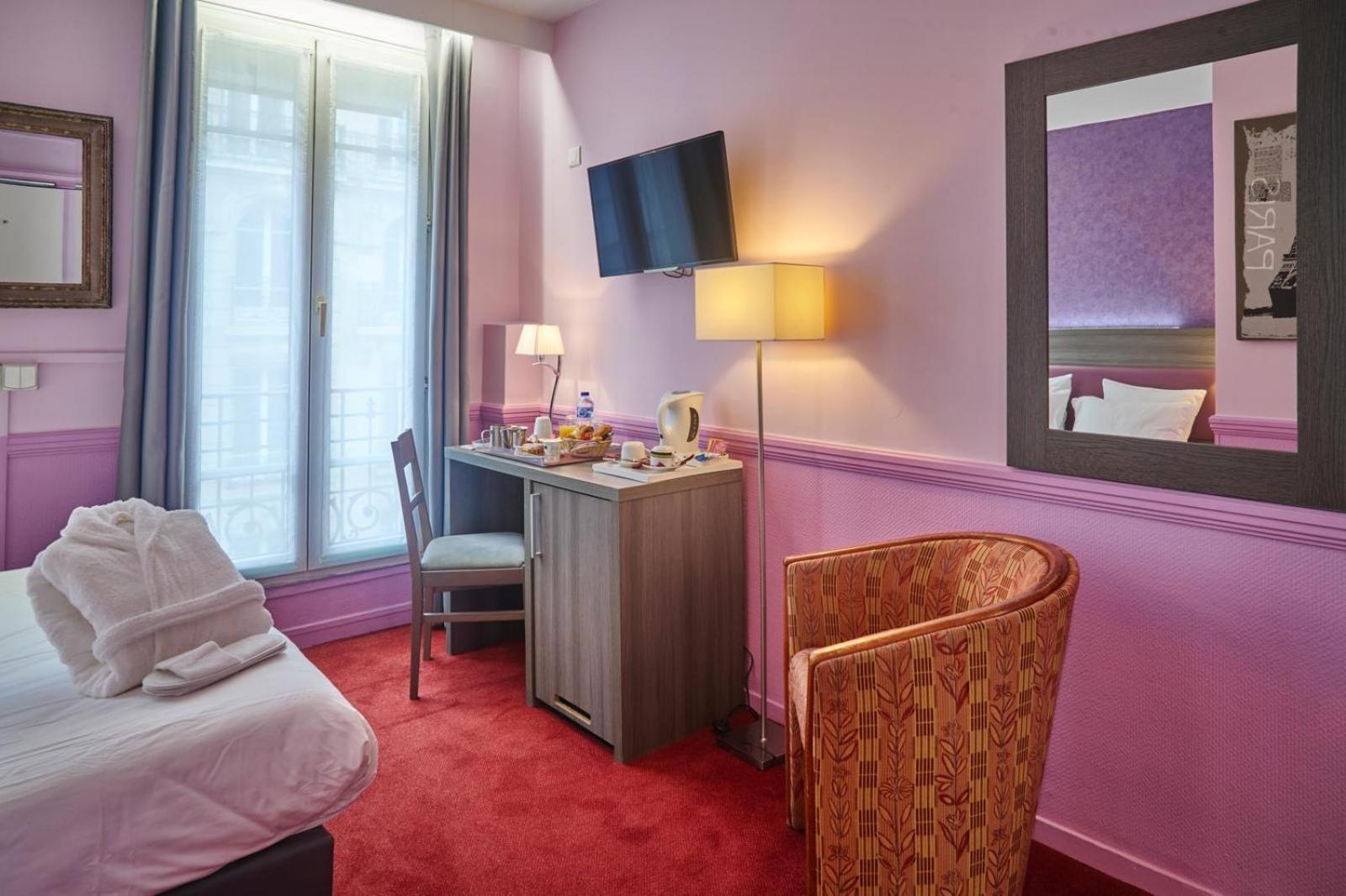 Hotel Poussin Paris Bagian luar foto
