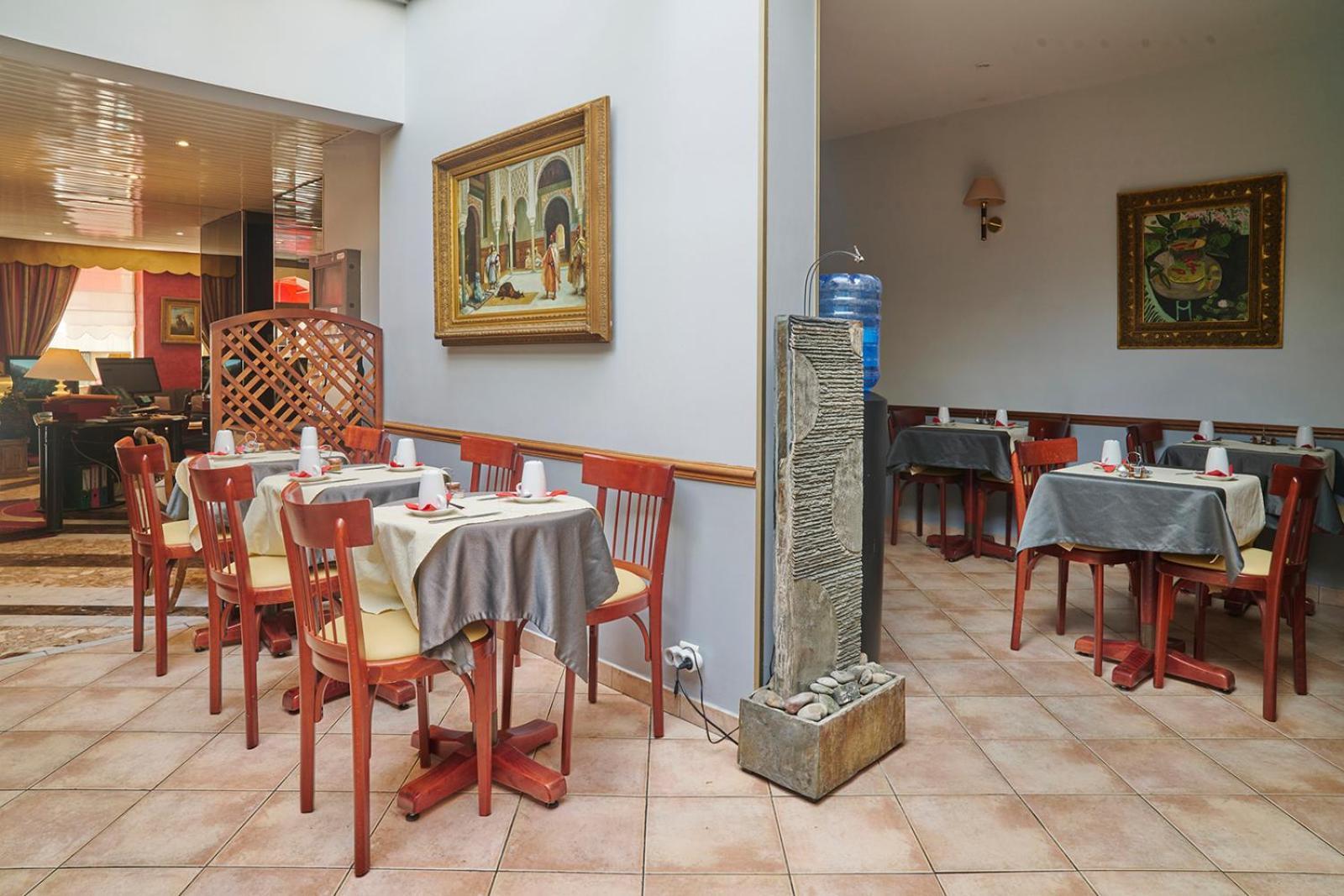 Hotel Poussin Paris Bagian luar foto