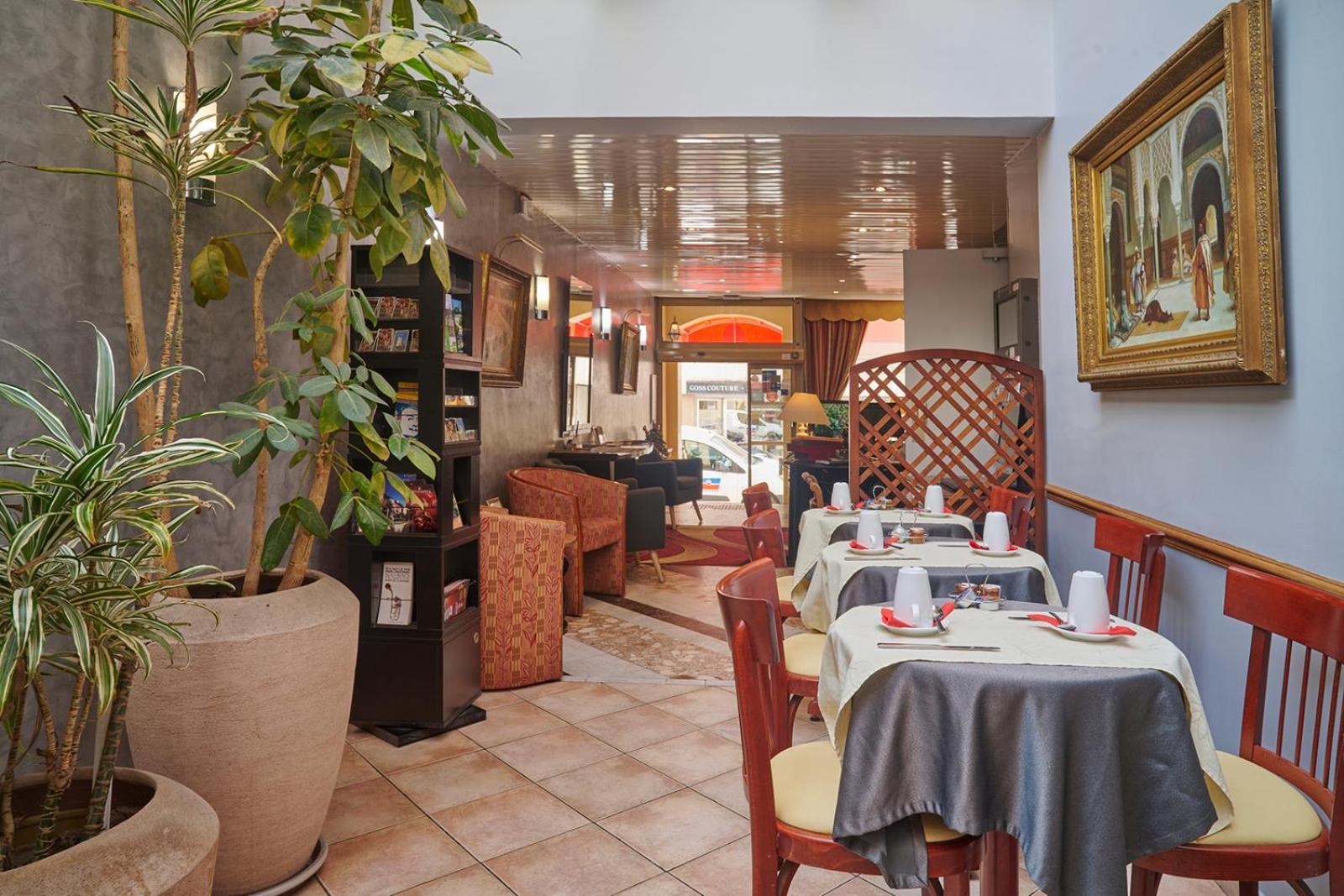 Hotel Poussin Paris Bagian luar foto