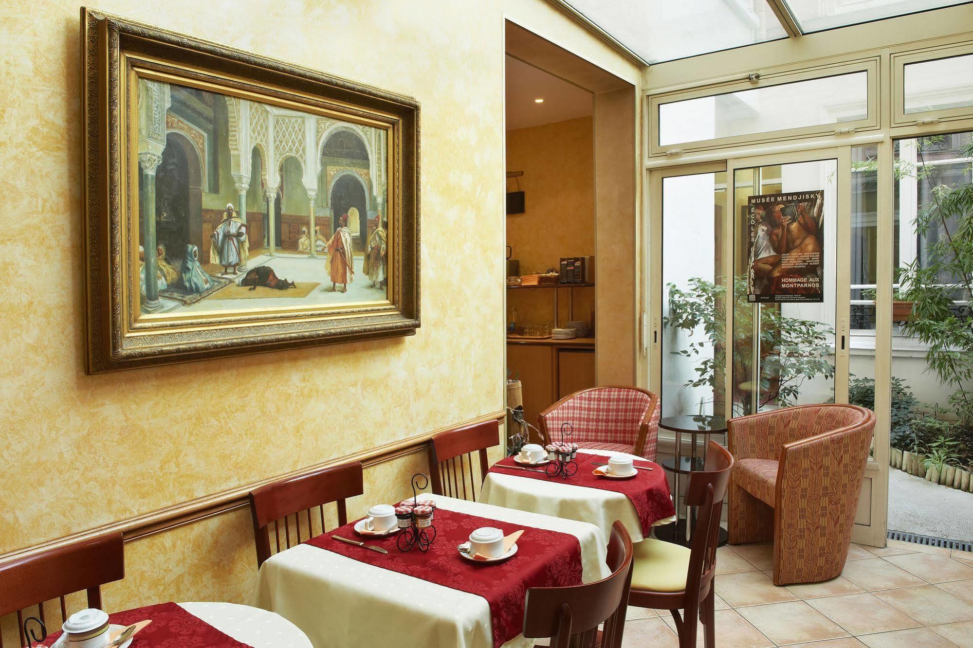 Hotel Poussin Paris Bagian luar foto
