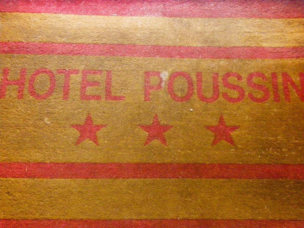 Hotel Poussin Paris Bagian luar foto